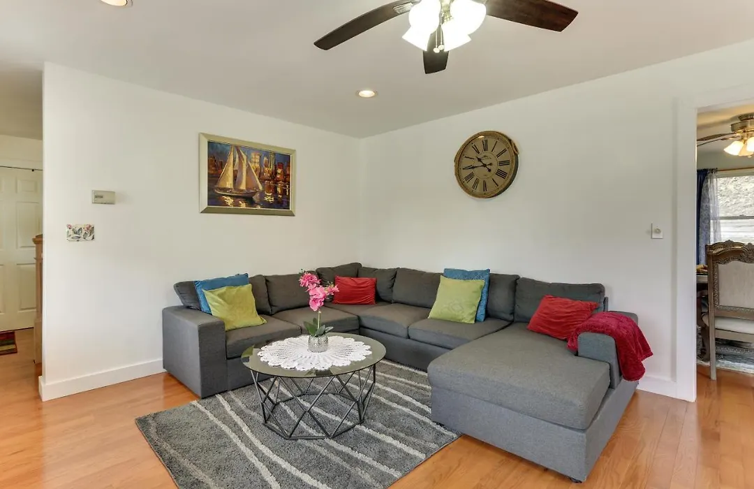 Middletown Rental With Spacious Back Deck!-1