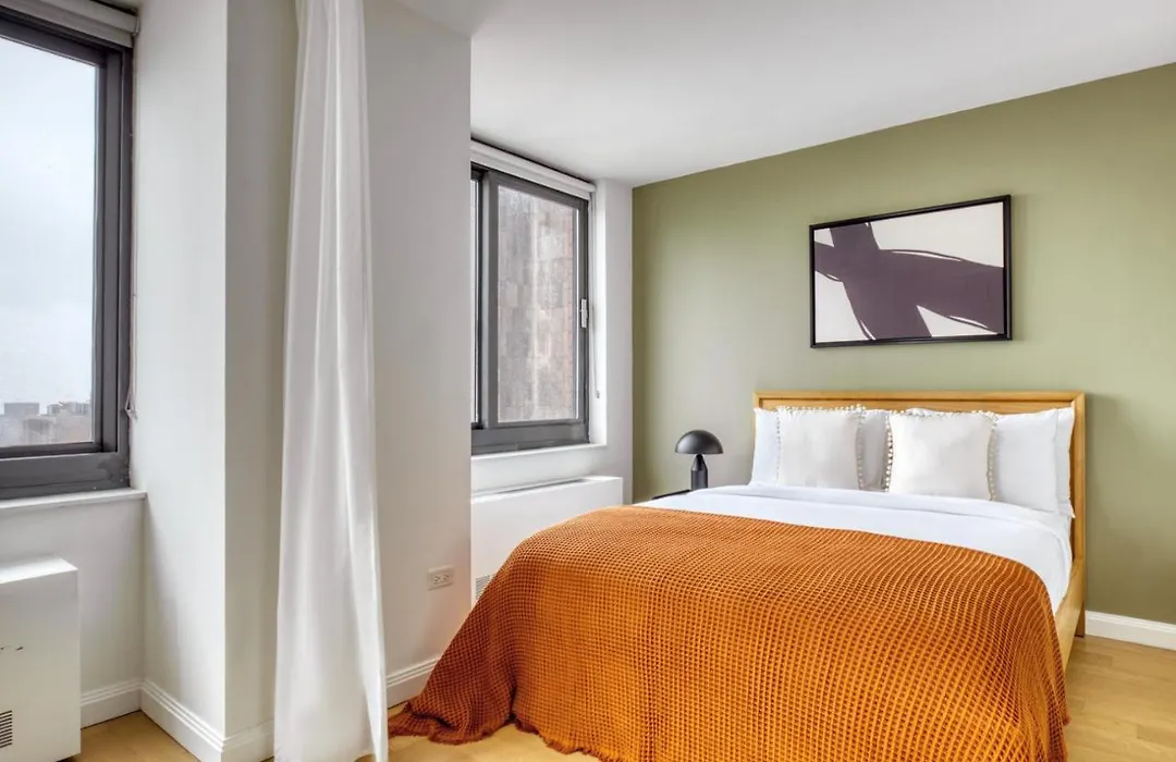 Tribeca Studio W City Views Gym Pool Nyc-110-1