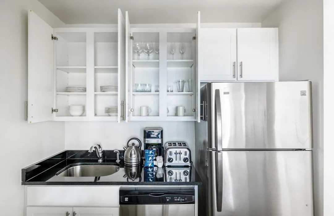 Uws 1Br W Doorman Gym Parking Nr Central Park Nyc-596-1