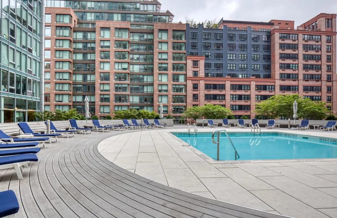 Hells Kitchen 2Br W Doorman Nr Central Park Nyc-522-1