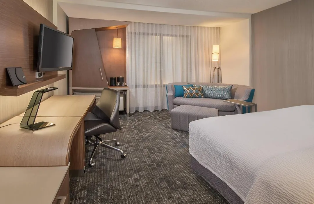 Courtyard By Marriott New York Queens, Jamaica-1