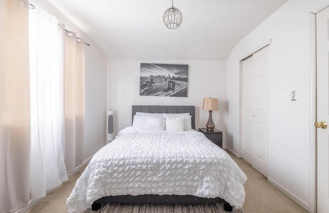 Cozy Rooms With Many Amenities-1