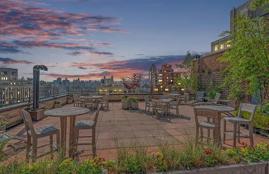 Royal West End Avenue Apartments In Manhattan-1