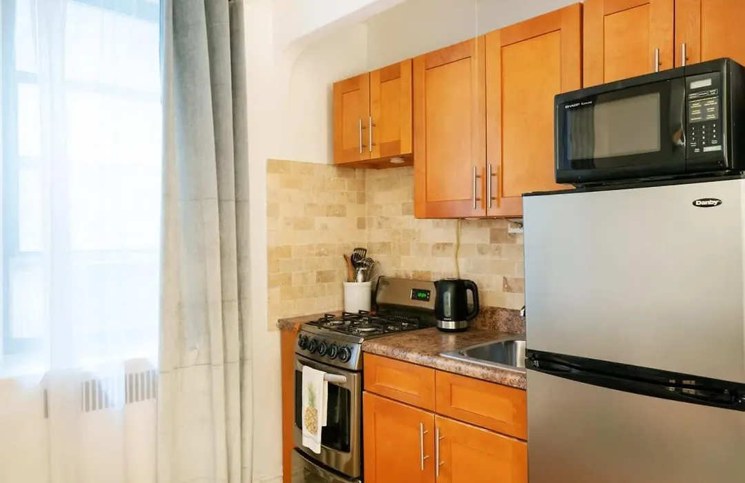 105-1G Park Ave Location Studio Best Value Sleeps3-1