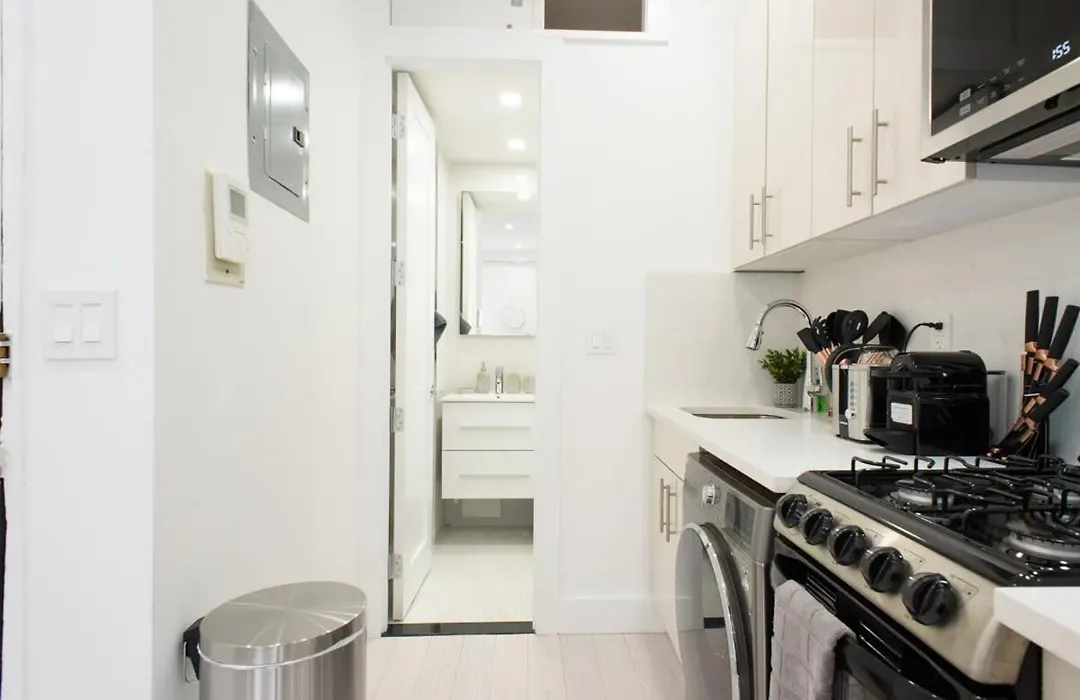 62-3A New Prime Ues W D In Unit Walk 2 C Park-1