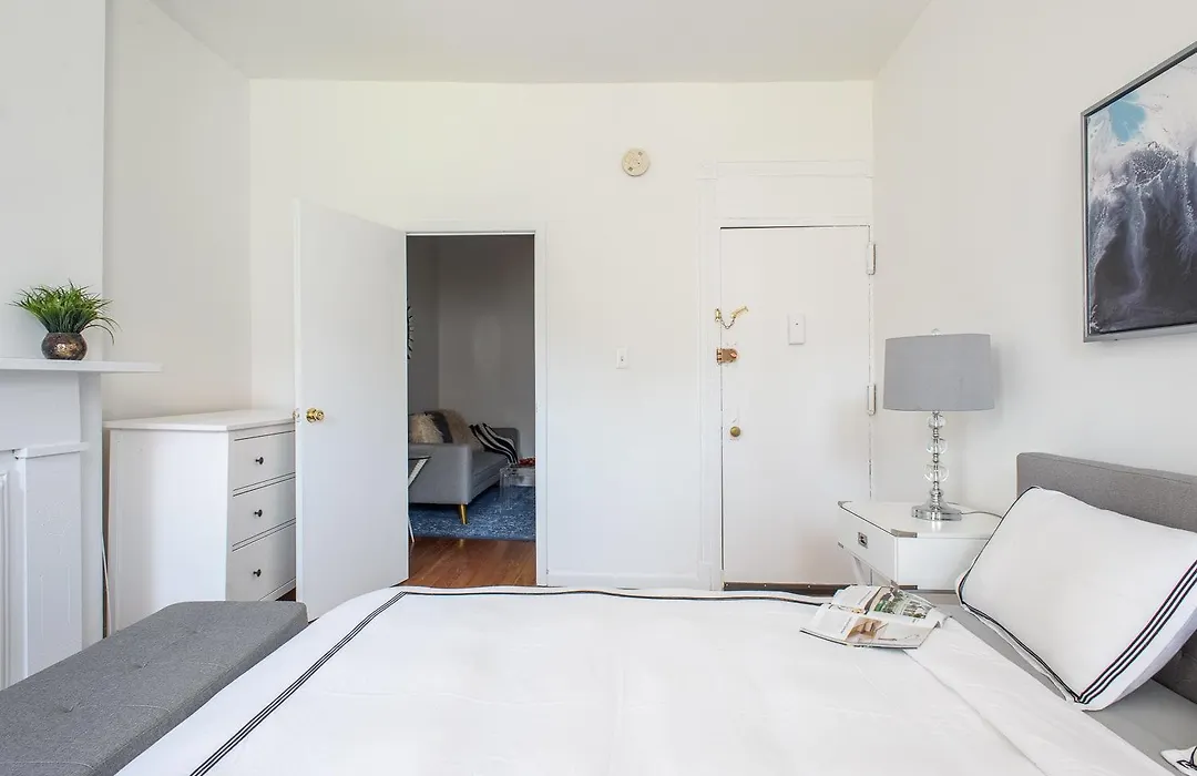 1571-4S 2Br 2 Blocks From Subway Upper East Side-1