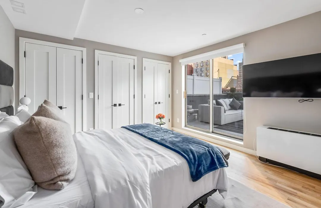 3Br Penthouse Suite With Massive Private Rooftop-1