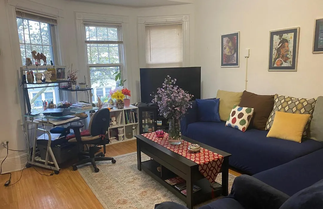 Classical American House 3-1