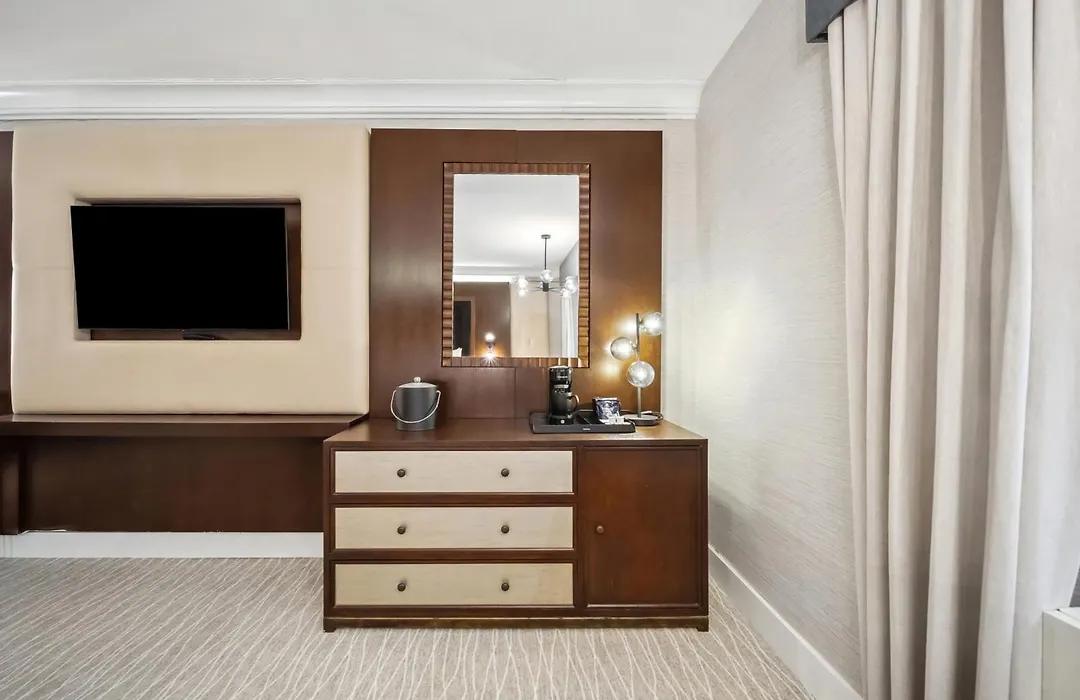 Lexington Plaza Hotel-1