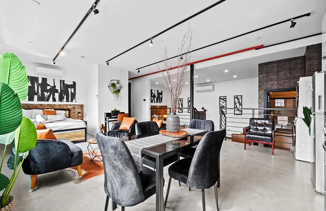 Brooklyn Bay Lofts - Modern Chic Rentals With Rooftop Terrace-1