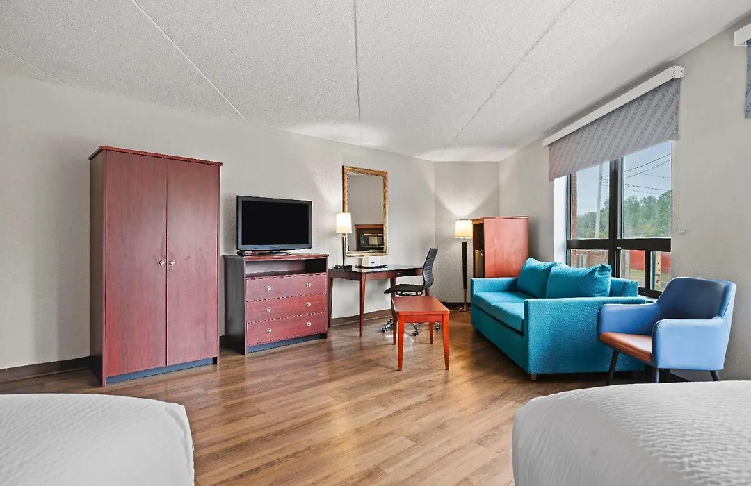 Days Inn By Wyndham Utica-1