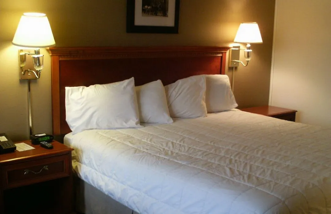 Newburgh Inn-1