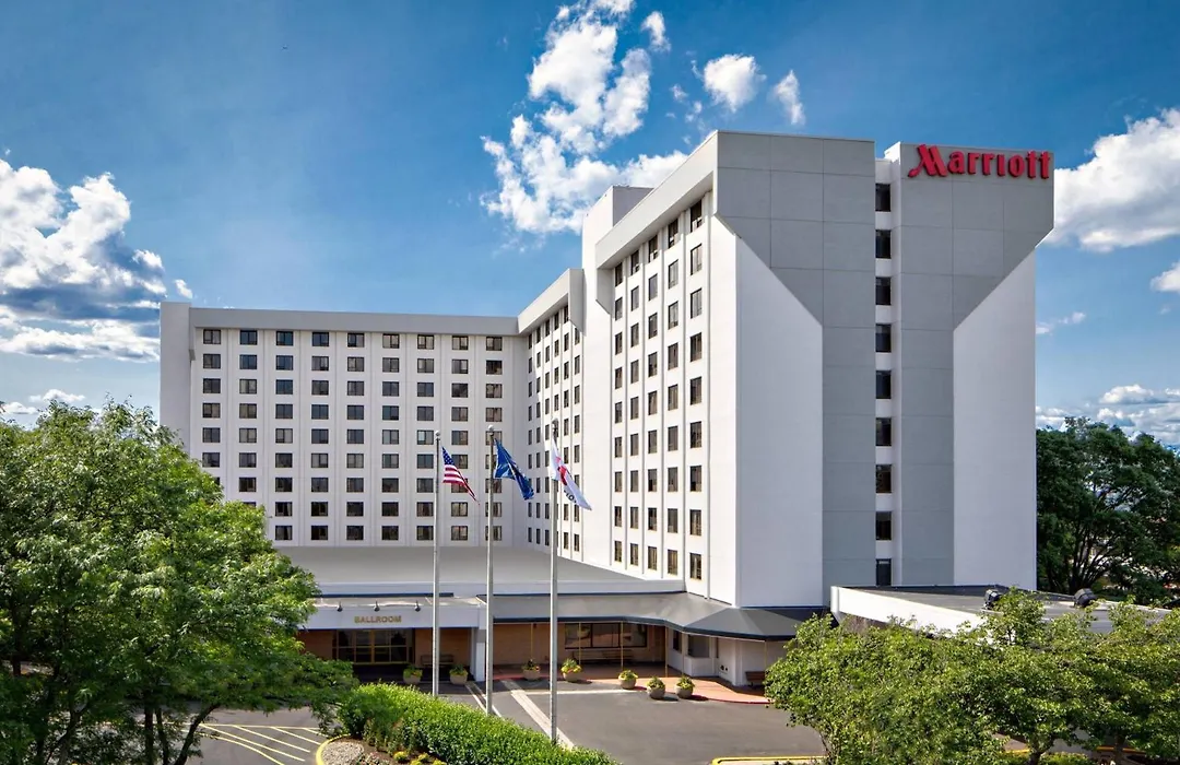 New York Laguardia Airport Marriott-1