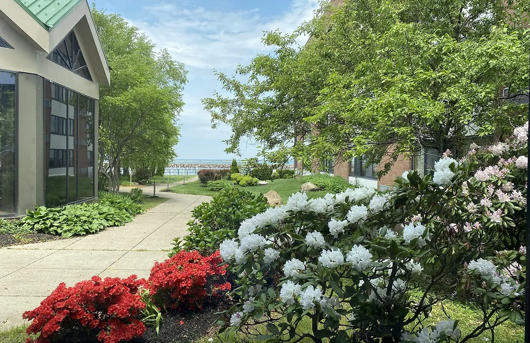 Clarion Hotel Conference Center On Lake Erie-1