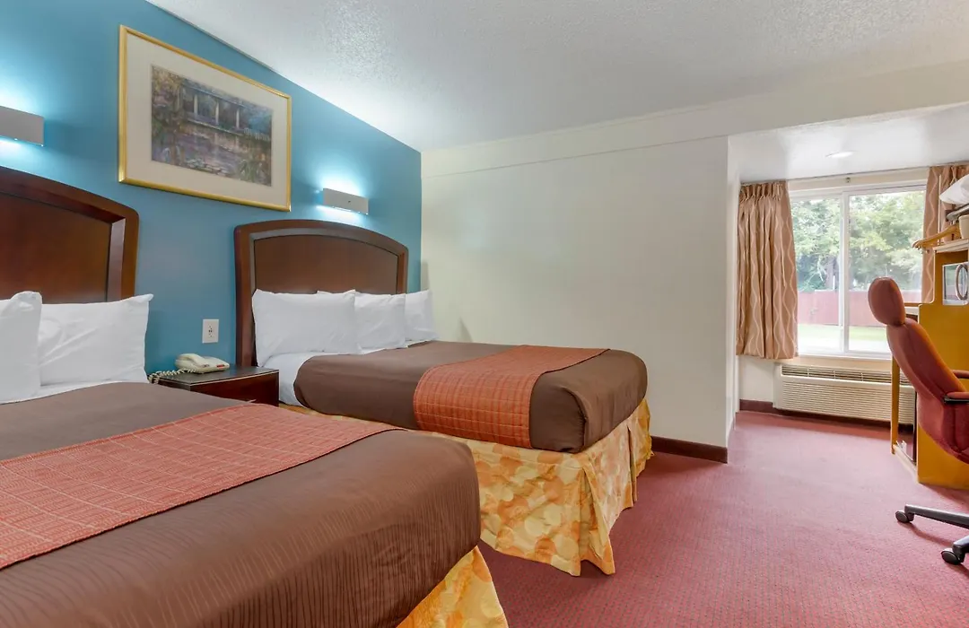 Rodeway Inn & Suites New Paltz - Hudson Valley-1