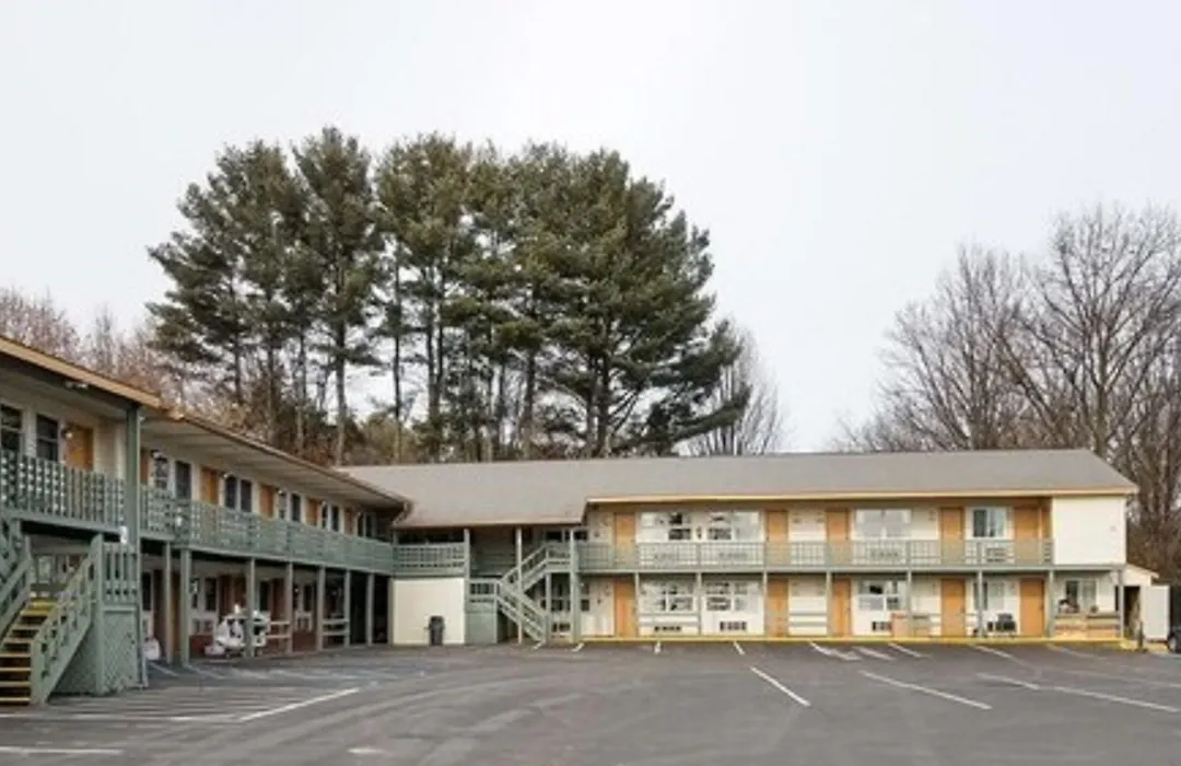 Northway Inn Queensbury - Lake George-1