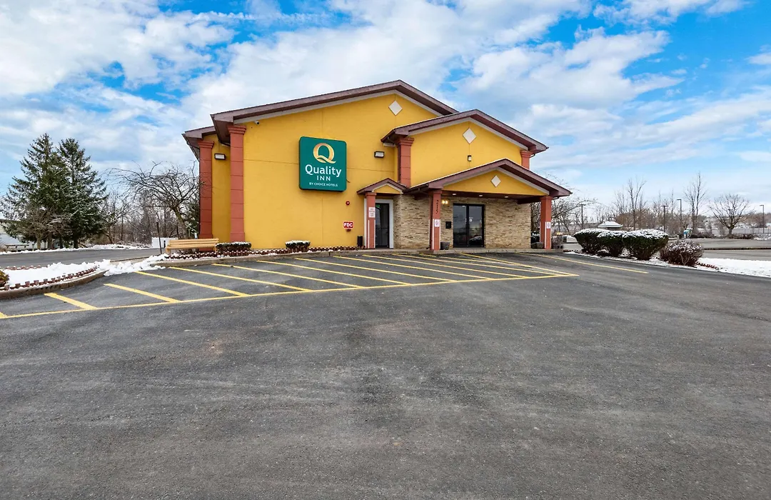 Quality Inn Oneida Near Casino-1