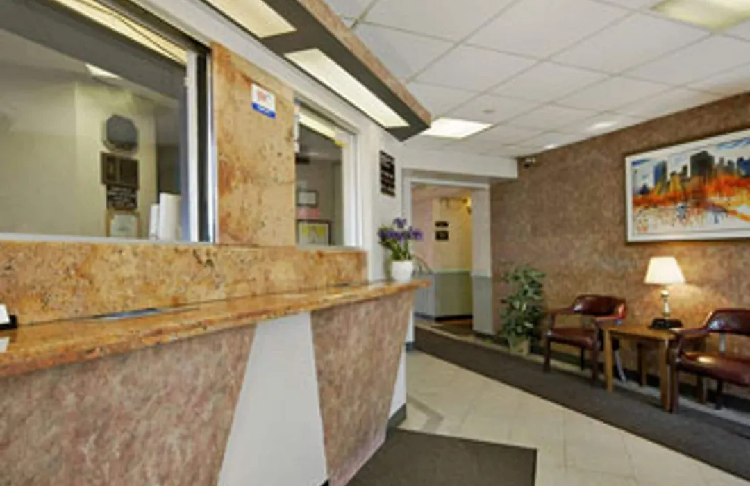Super 8 By Wyndham Long Island City Lga Hotel-1