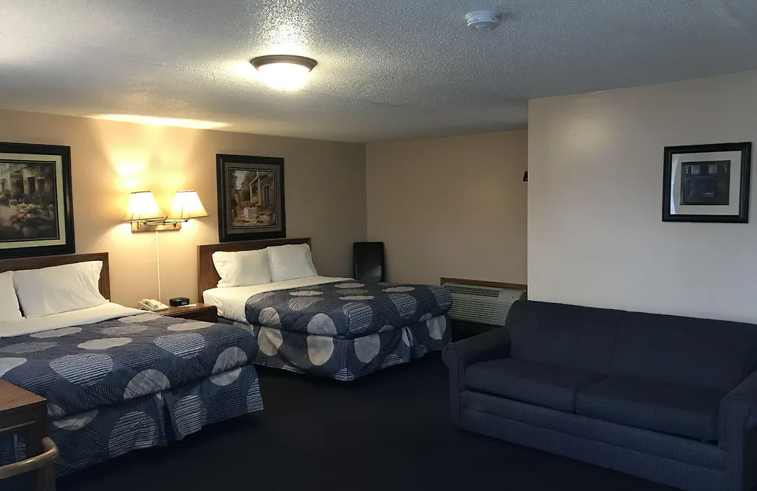 Moonlite Motel-1
