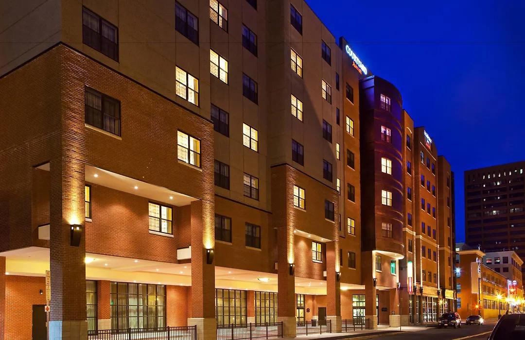 Courtyard By Marriott Syracuse Downtown At Armory Square-1