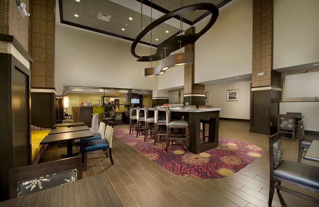 Hampton Inn & Suites - Buffalo Airport-1