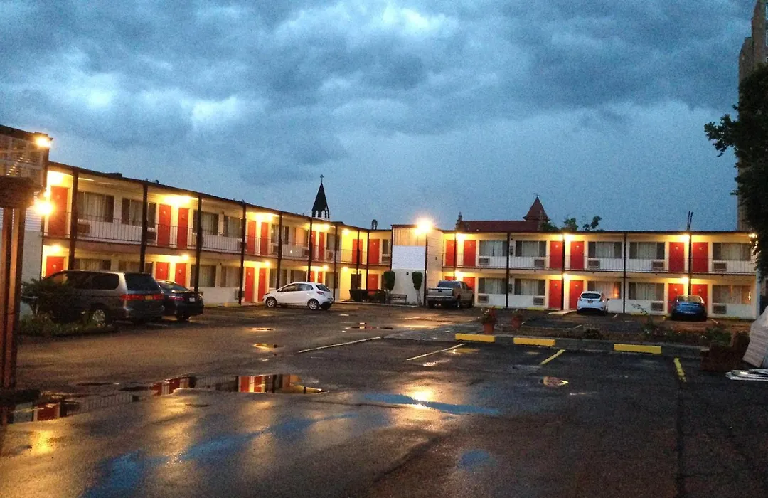 Imperial Motel Cortland-1