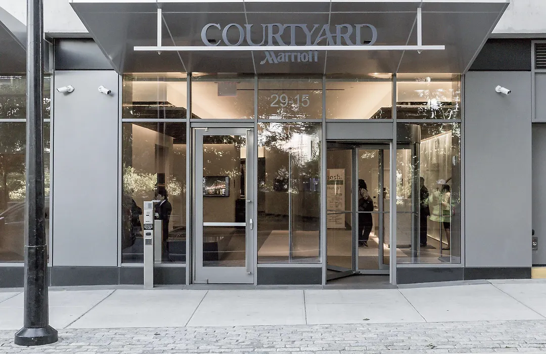 Courtyard By Marriott Long Island City/New York Manhattan View-1