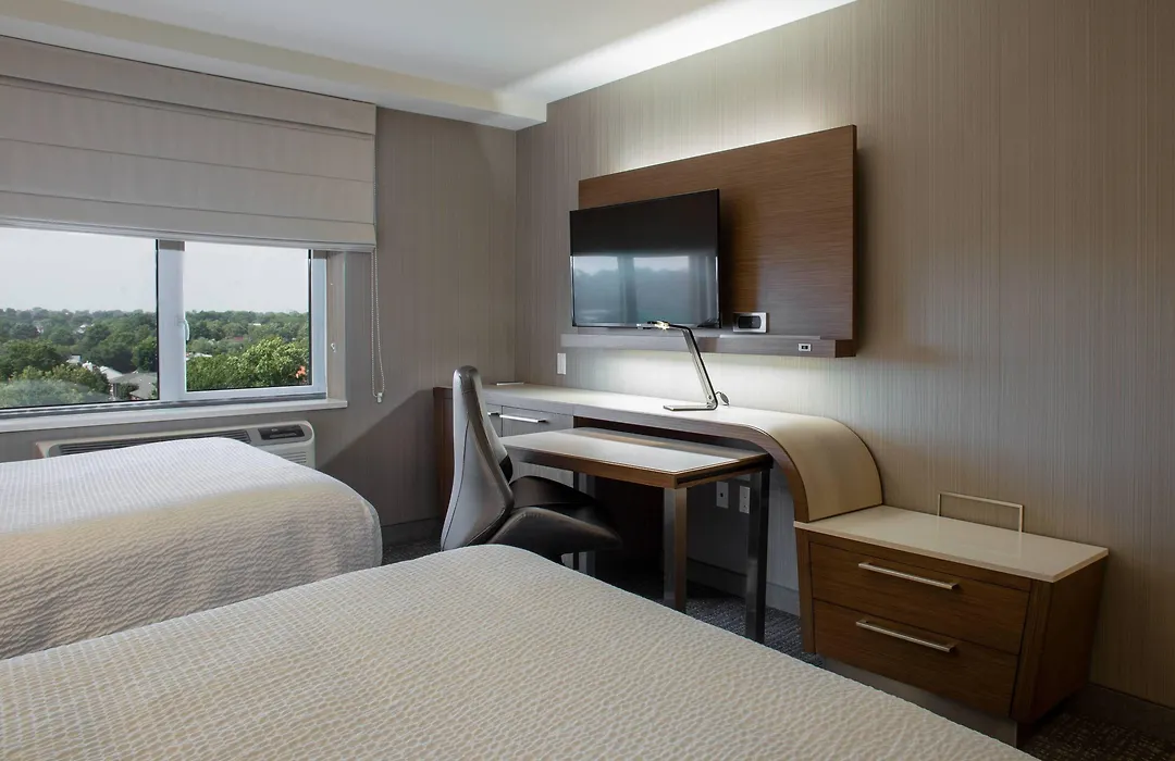 Courtyard By Marriott New York Queens/Fresh Meadows-1