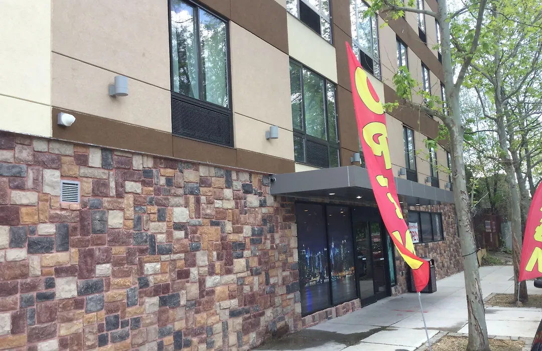 Ramada By Wyndham Bronx Terminal-1