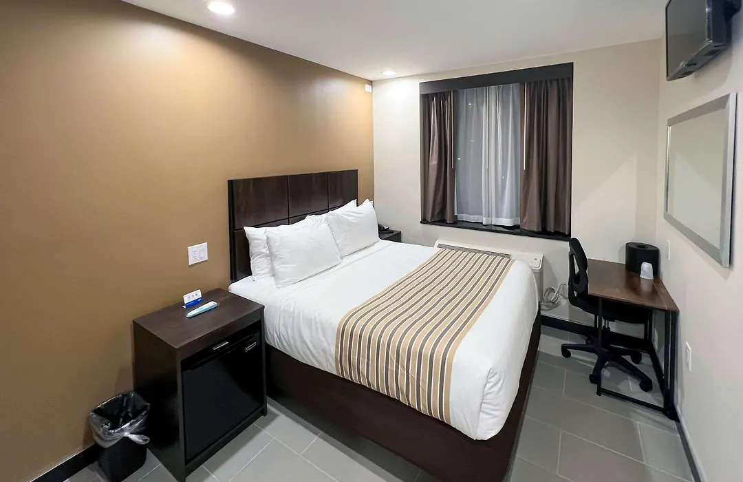 Rodeway Inn Brooklyn - Brownsville-1