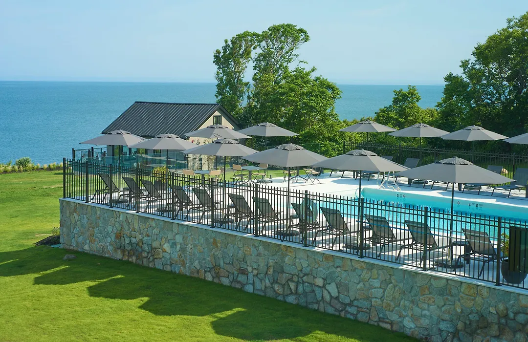 Hotel Moraine-1