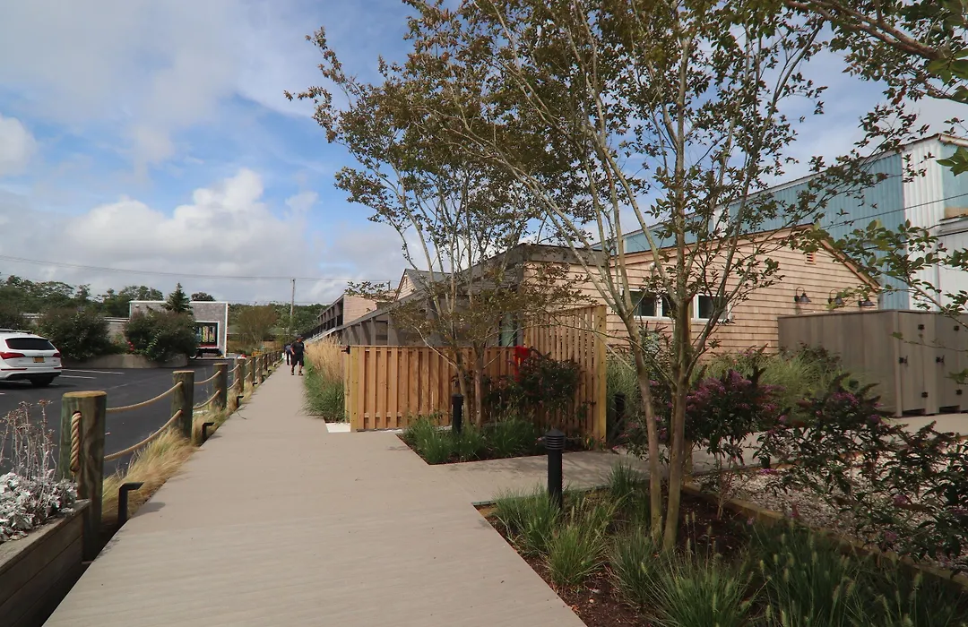 The Shoals Suites & Slips-1