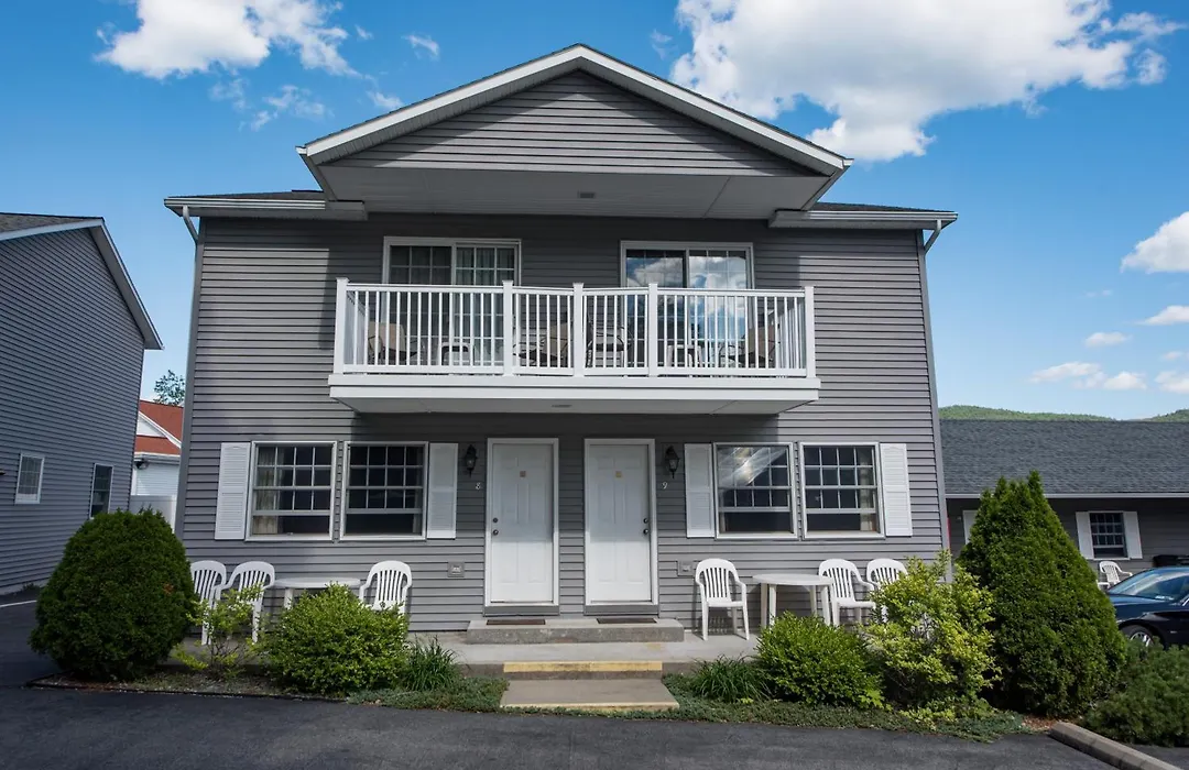 Adirondack Retreat Inn & Suites-1
