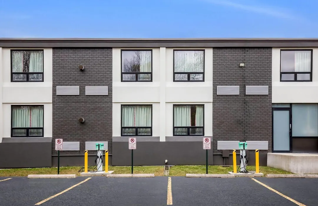 Days Inn By Wyndham Liberty Monticello-1