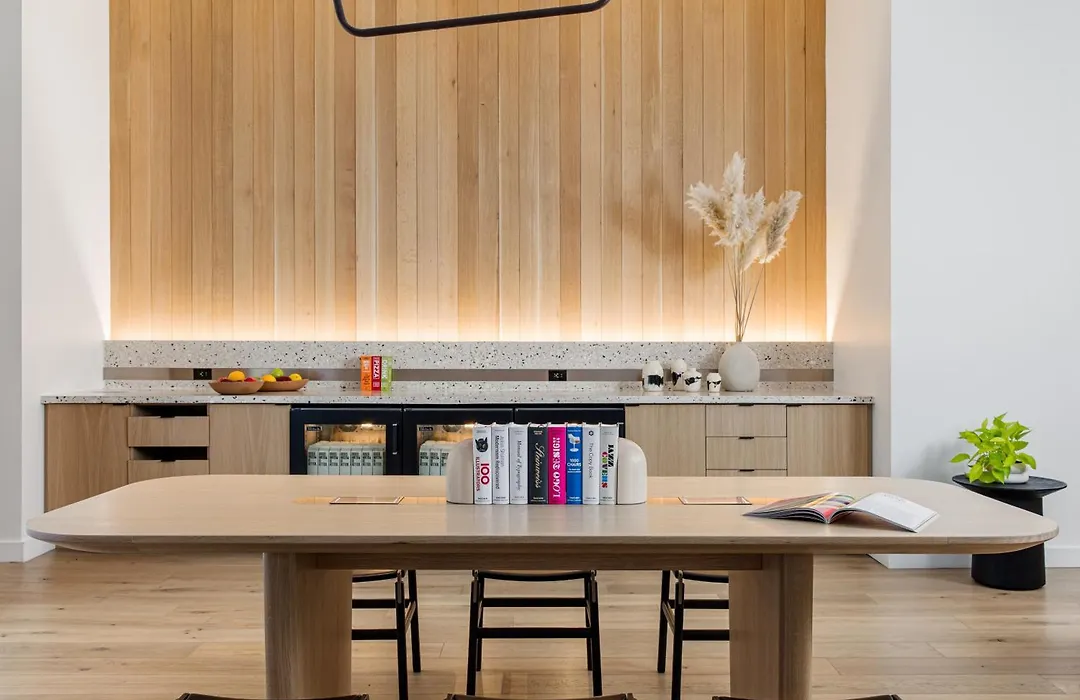 Mint House 70 Pine By Kasa-1