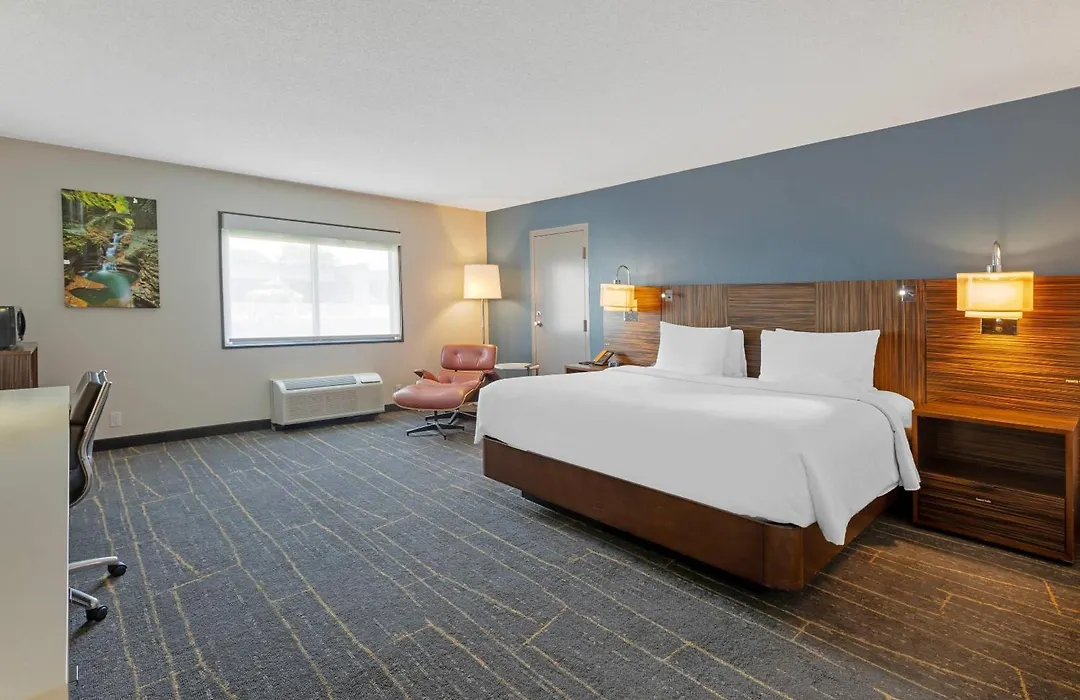 The Lux Hotel & Conference Center, An Ascend Collection Hotel-1