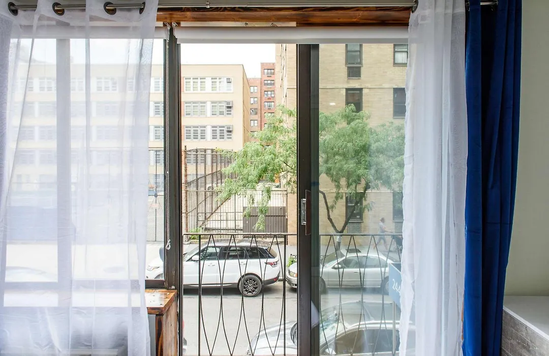 75-5C 3Br Luxury Duplex Brand New W&D Elevator-1