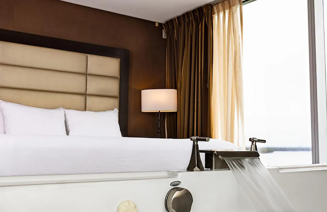 Seneca Niagara Resort & Casino (Adults Only)-1