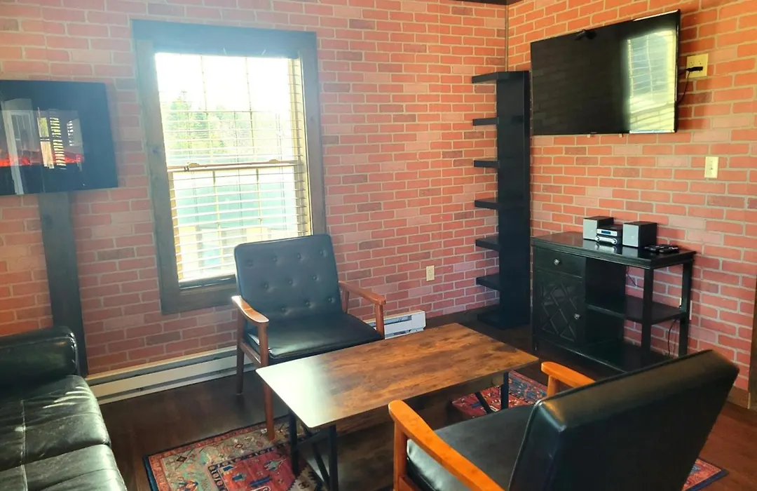 Downhill Lodge Condominium-1
