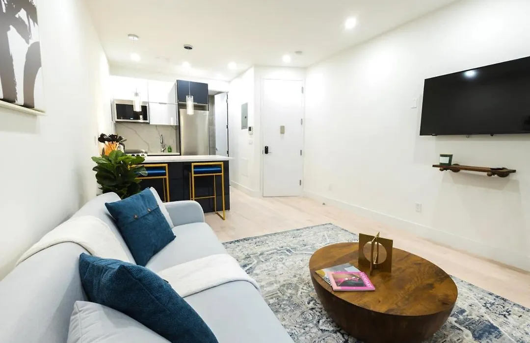 317-3D I New Modern 1Br W&D Walk To Central Park-1