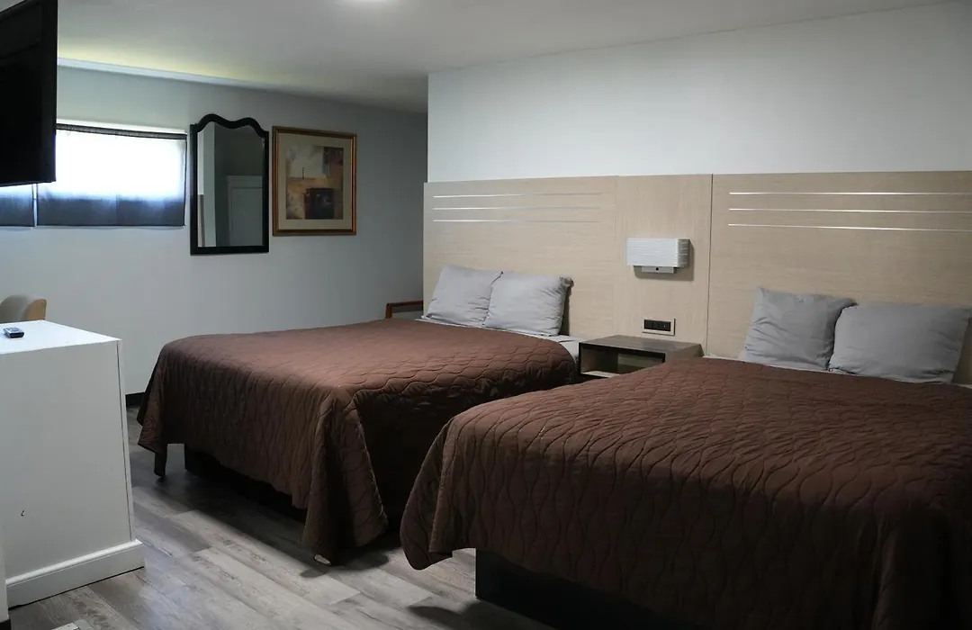 Relax Inn-1
