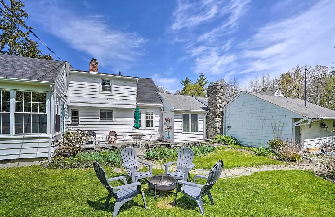 Quaint Woodstock Escape - 2 Mi To Tinker St!-1
