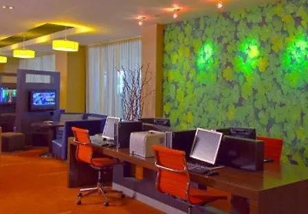 Courtyard By Marriott New York Laguardia Airport-1