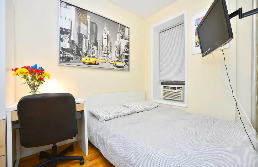 Amazing Room In The Upper East Side-1