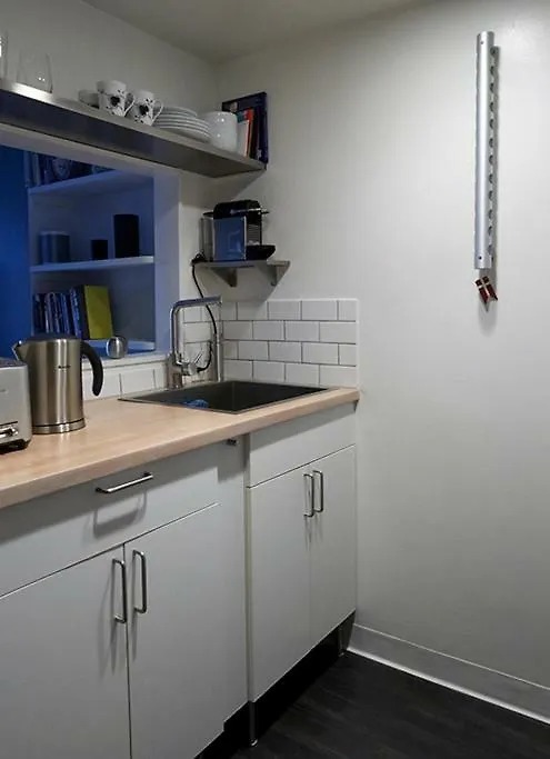 Stylish Space With Own Office In Trendy Noho!-1