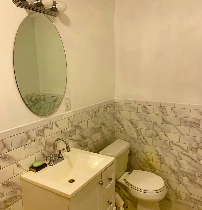 2 Bedroom Classy Brooklyn Apt-10 Mins From Barclays Center!-1