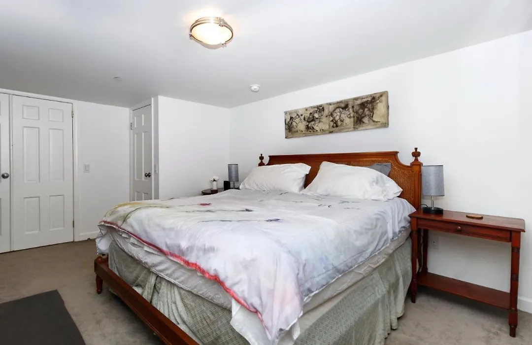 Chelsea 2 Bedroom Garden Apartment In Townhouse-1