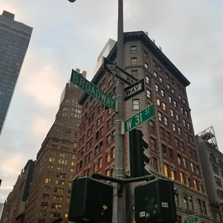 Studio In Herald Square-2