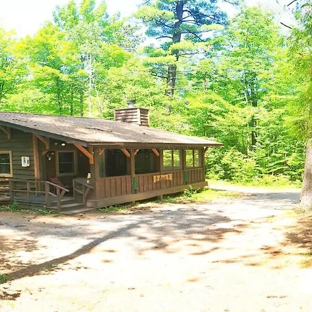 The Wilderness Inn: Chalets-2
