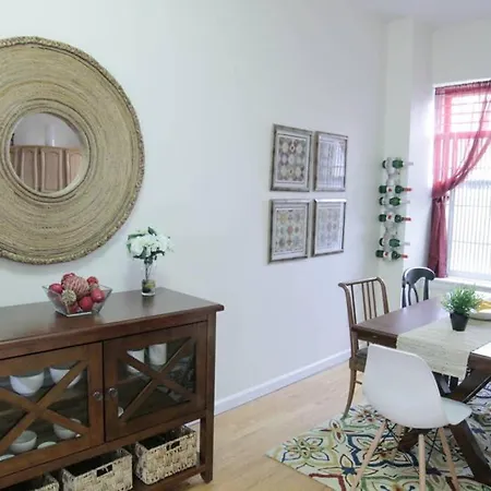 Elegant And Comfortable Stay-3